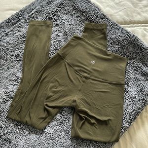 forest green lululemon align leggings!